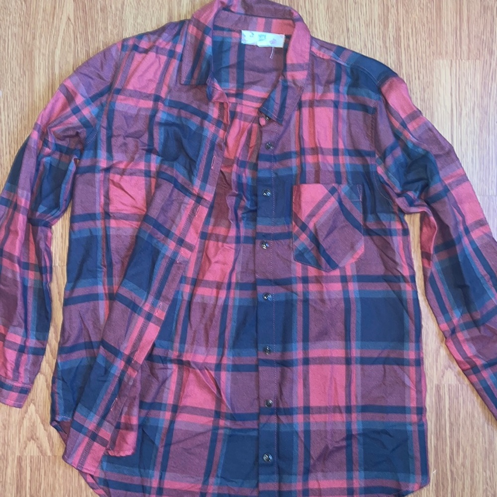 New Plaid Button Up Black Red Faded Style Button Up shirt Small